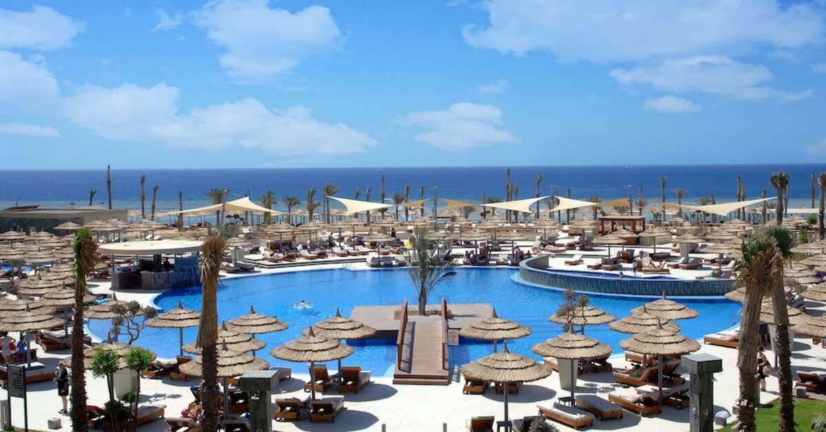 Ein Foto von einer Übersicht des Coral Sea Hotels
