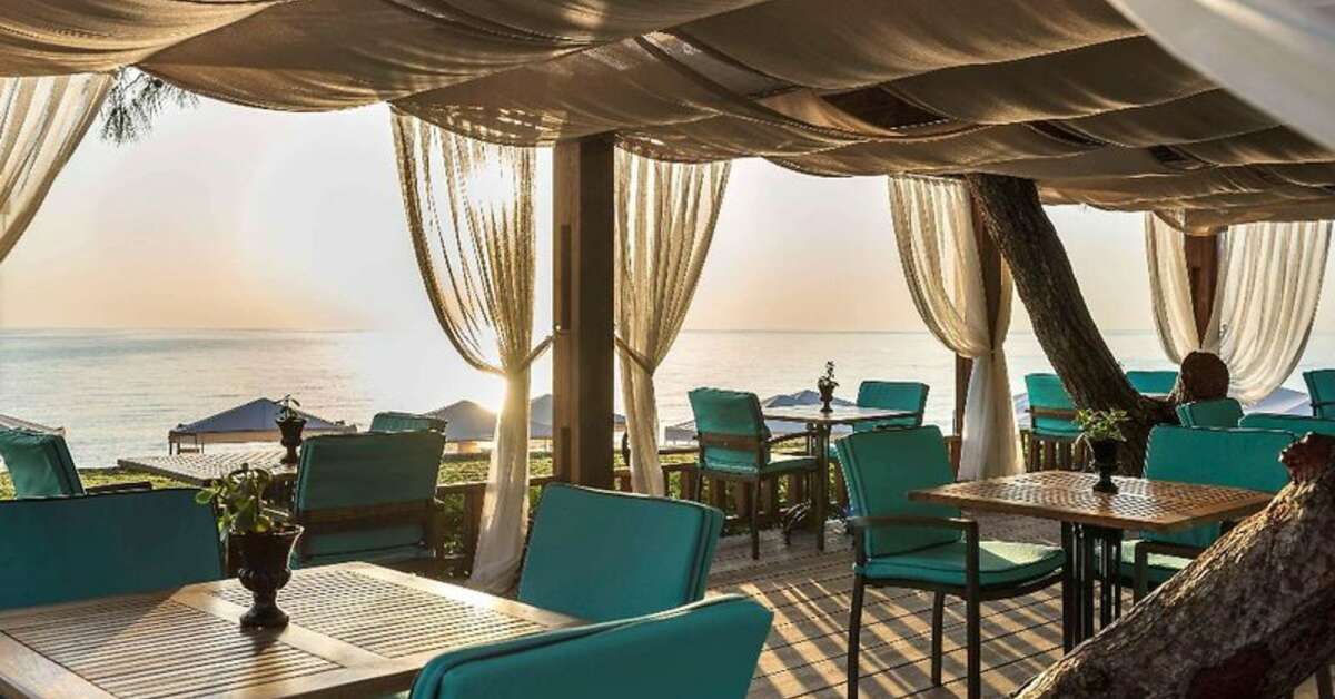 Een foto van het terras bij Rixos Beldibi