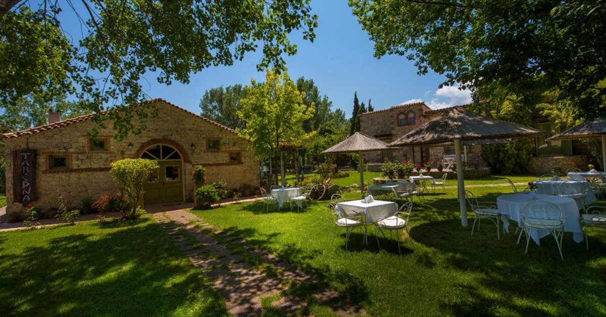 Een foto van het terras bij Petrino Eco Village