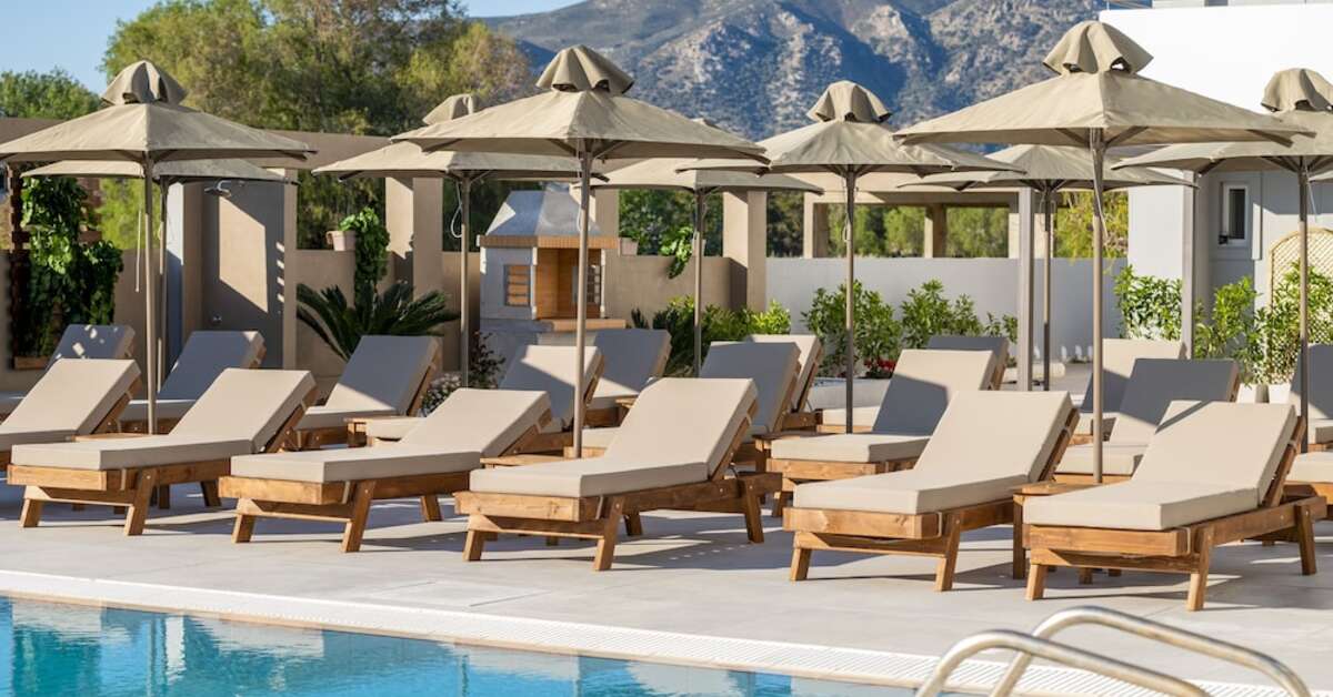 Een foto van het zwembad bij Nicolas Grand Suites