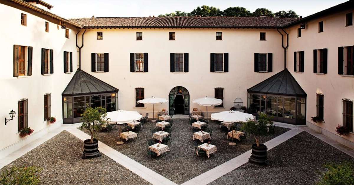Een foto van het terras bij Palazzo Arzaga Hotel & Spa
