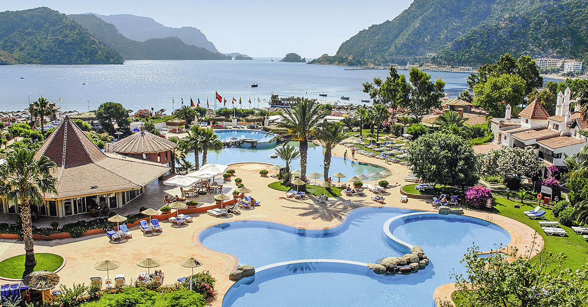 Een foto van het zwembad bij Marti Resort