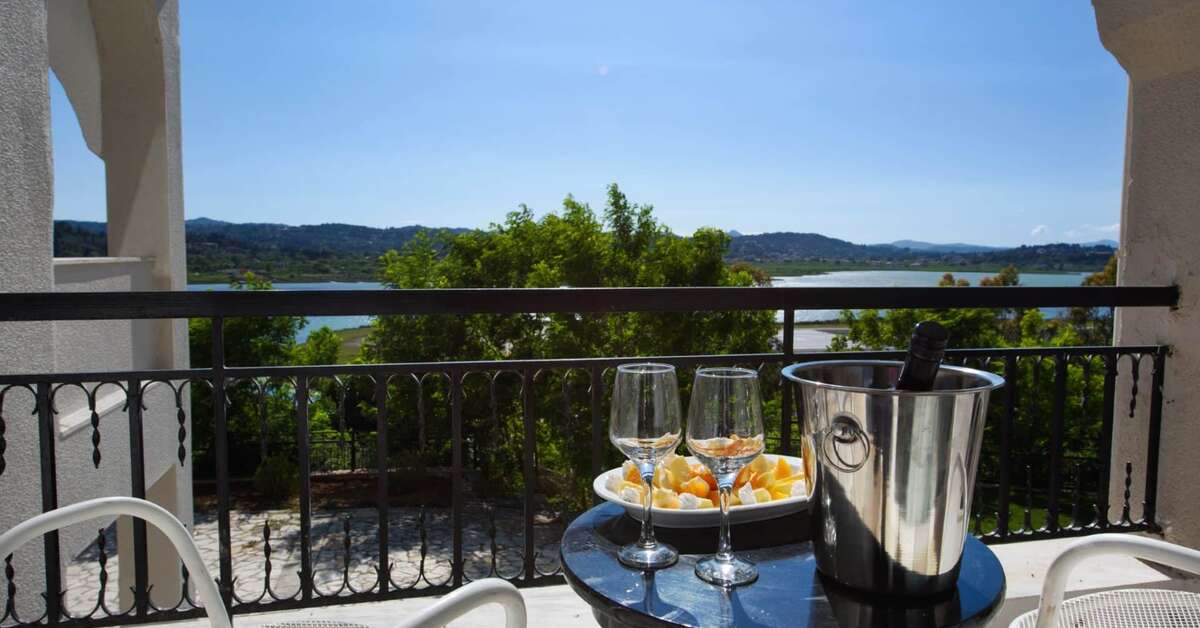 Ein Foto The Royal Grand Hotel