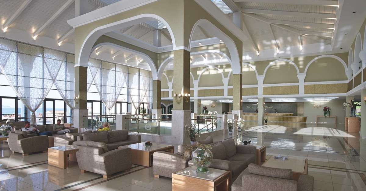 Een foto van het interieur van Porto Bello Beach