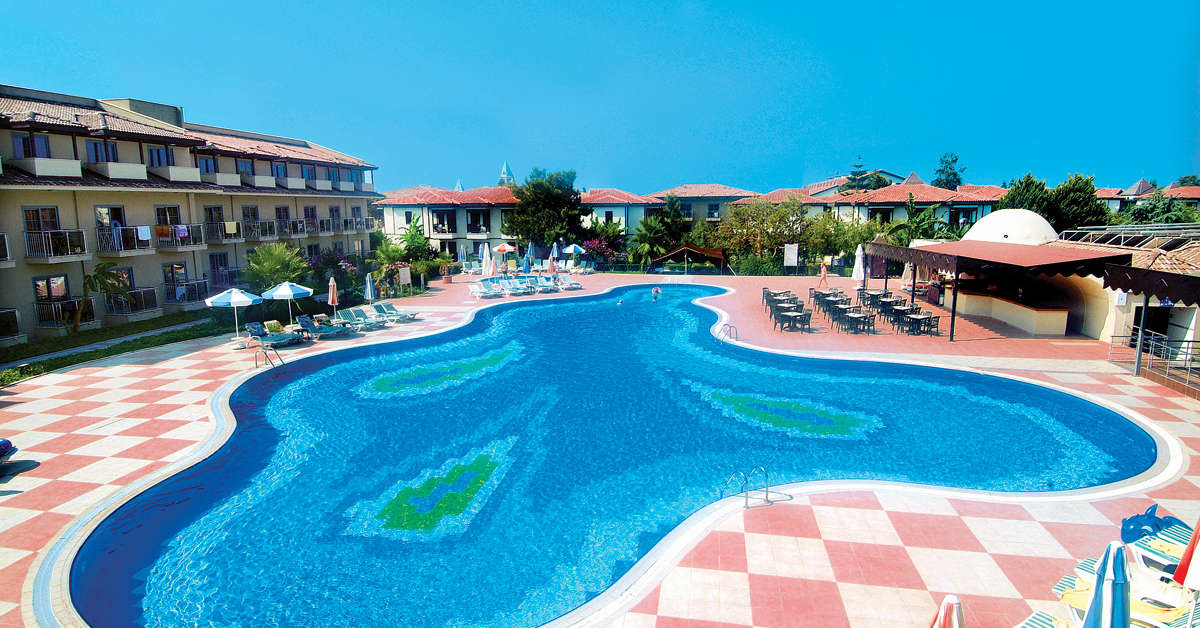 Ein Foto vom Pool im Club Nena