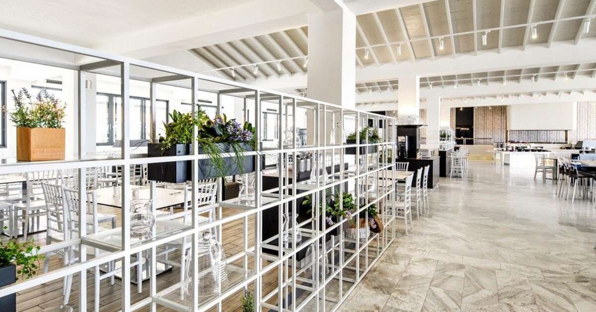 Een foto van de faciliteiten bij Akrathos Beach Hotel
