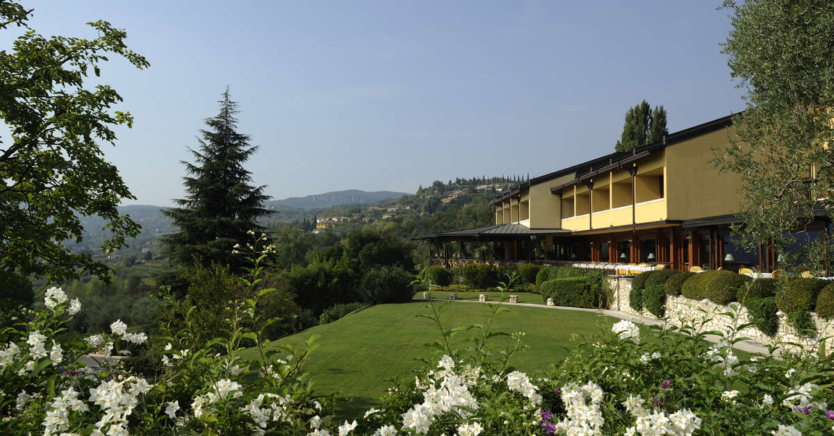 Een foto van de buitenkant van Poiano Resort