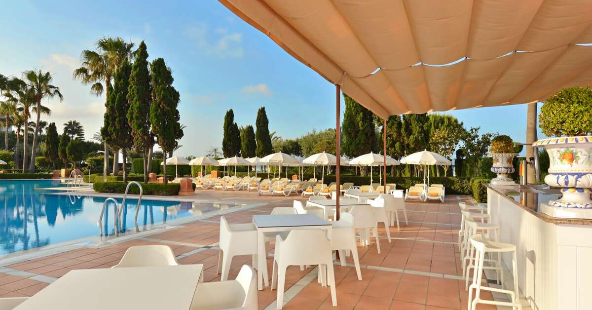 Een foto van het terras bij Iberostar Malaga Playa