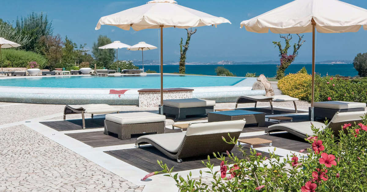Een foto van het zwembad bij L'Ea Bianca Luxury Resort