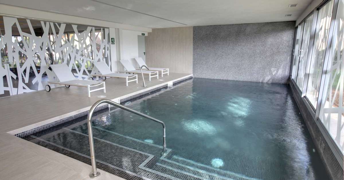Ein Foto BG Tonga & Suites Tower Design Hotel