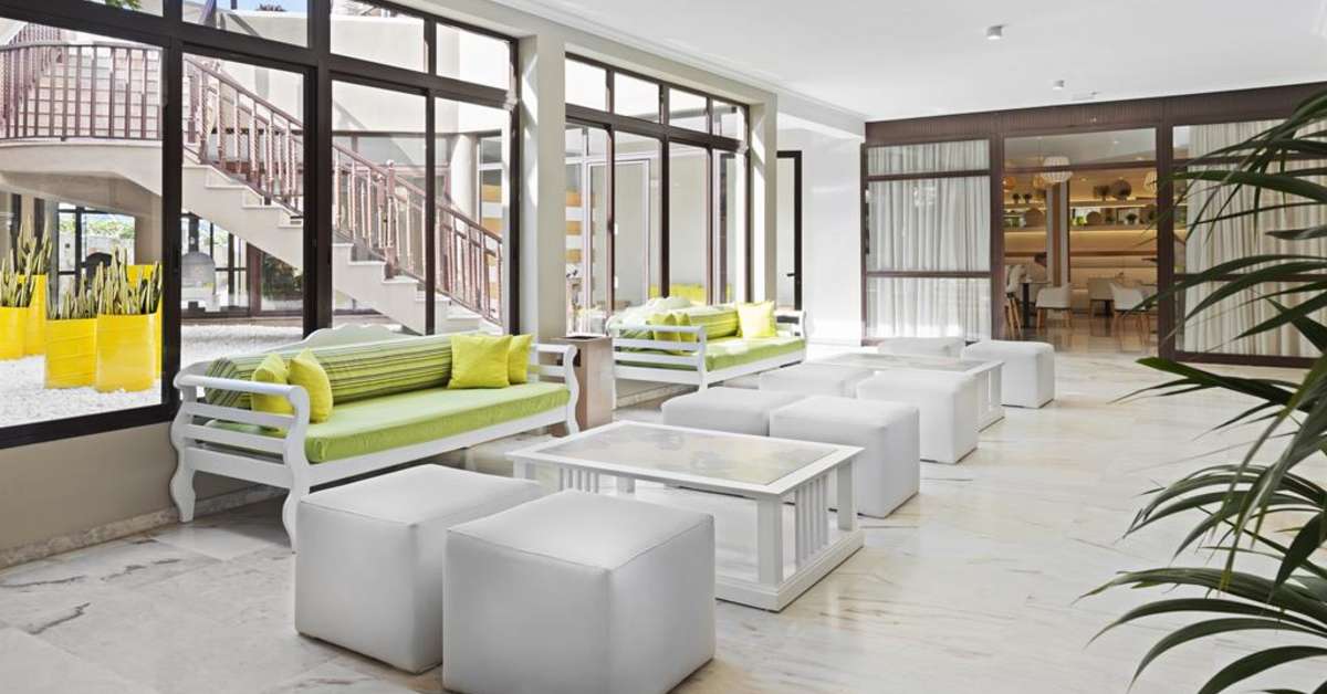 Een foto van het interieur van Saint George Aparthotel
