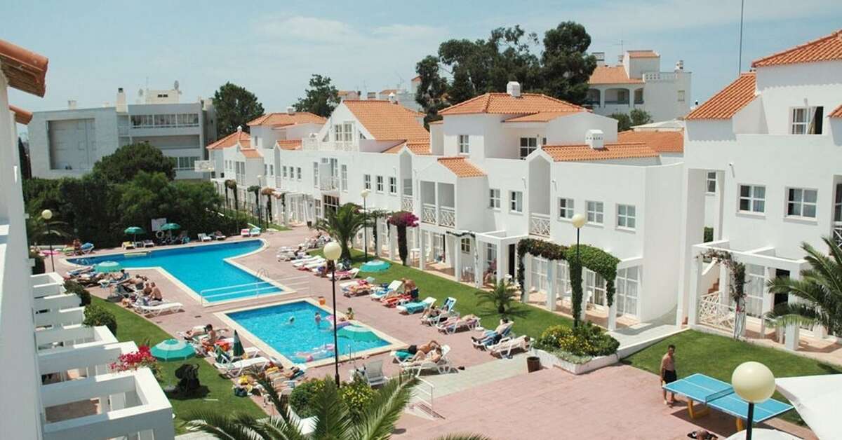 Ein Foto vom Pool im Apartments Ouratlantico