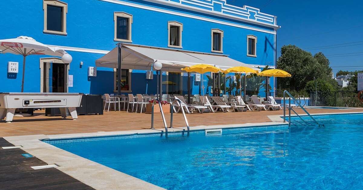 Een foto van het zwembad bij Clube Albufeira Garden Village