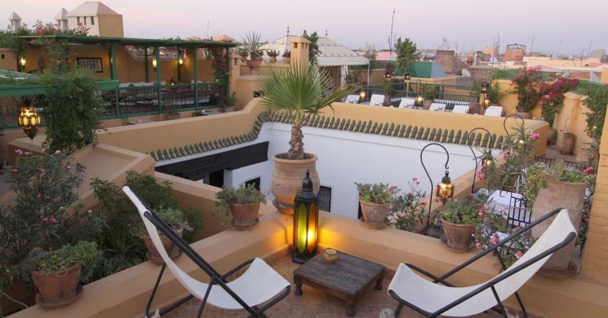 Een foto van het terras bij Riad Karmela