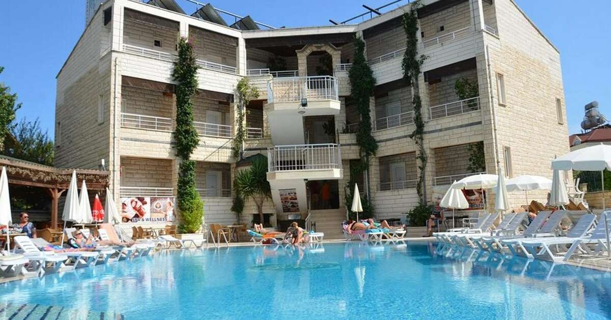 Een foto van het zwembad bij Hotel Havana