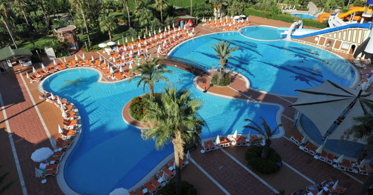 Een foto van het zwembad bij Arycanda Kirman Premium
