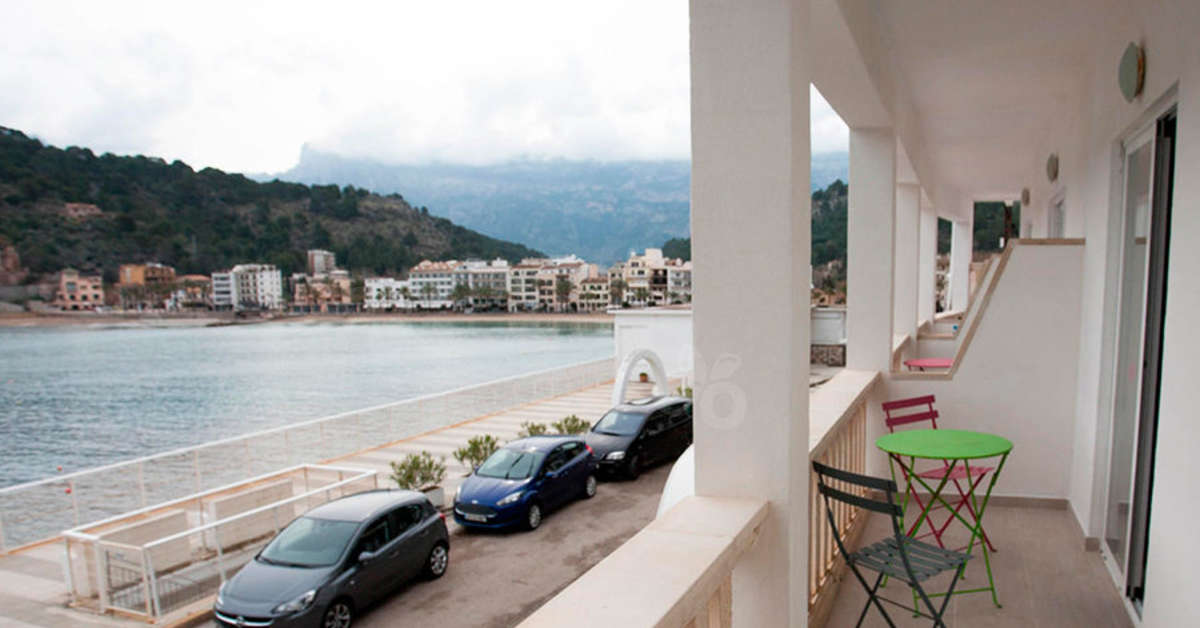 Een foto van de buitenkant van Salino Port Soller