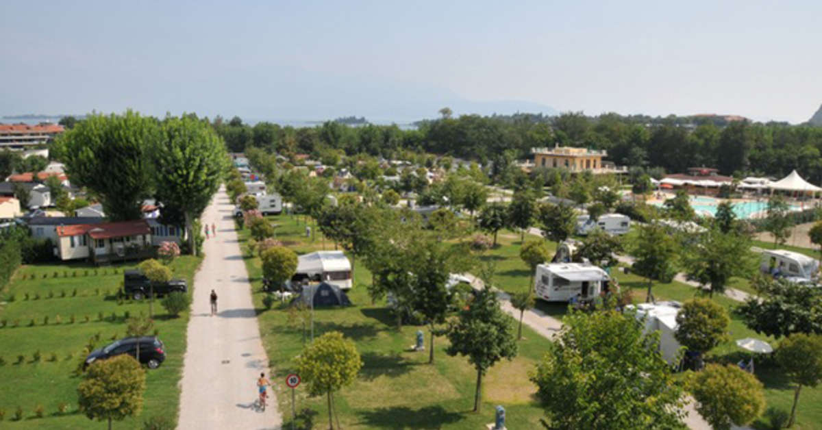 Een foto van de buitenkant van Camping Baia Verde
