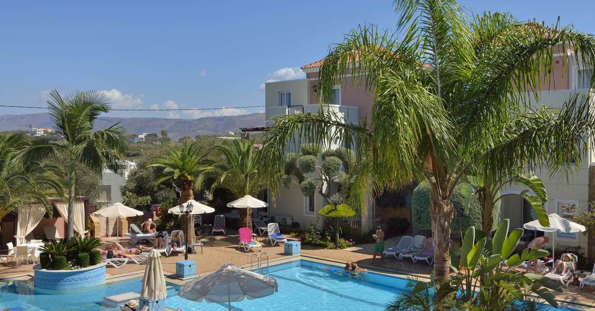 Ein Foto vom Pool im Zeus Village Resort