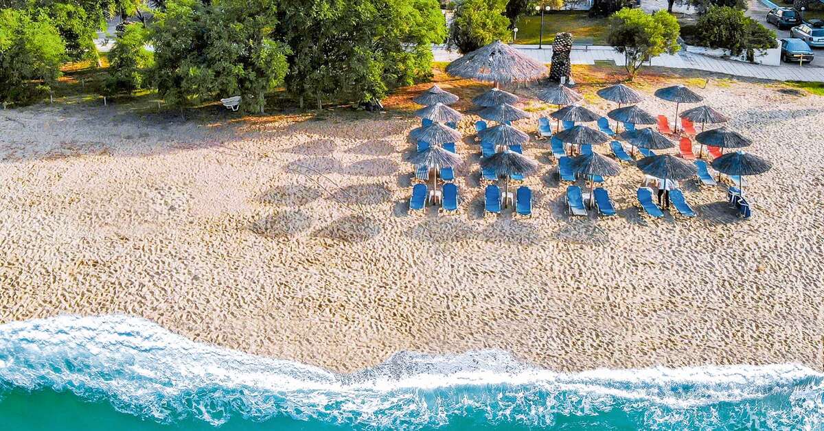 Een foto van de buitenkant van Possidona Beach