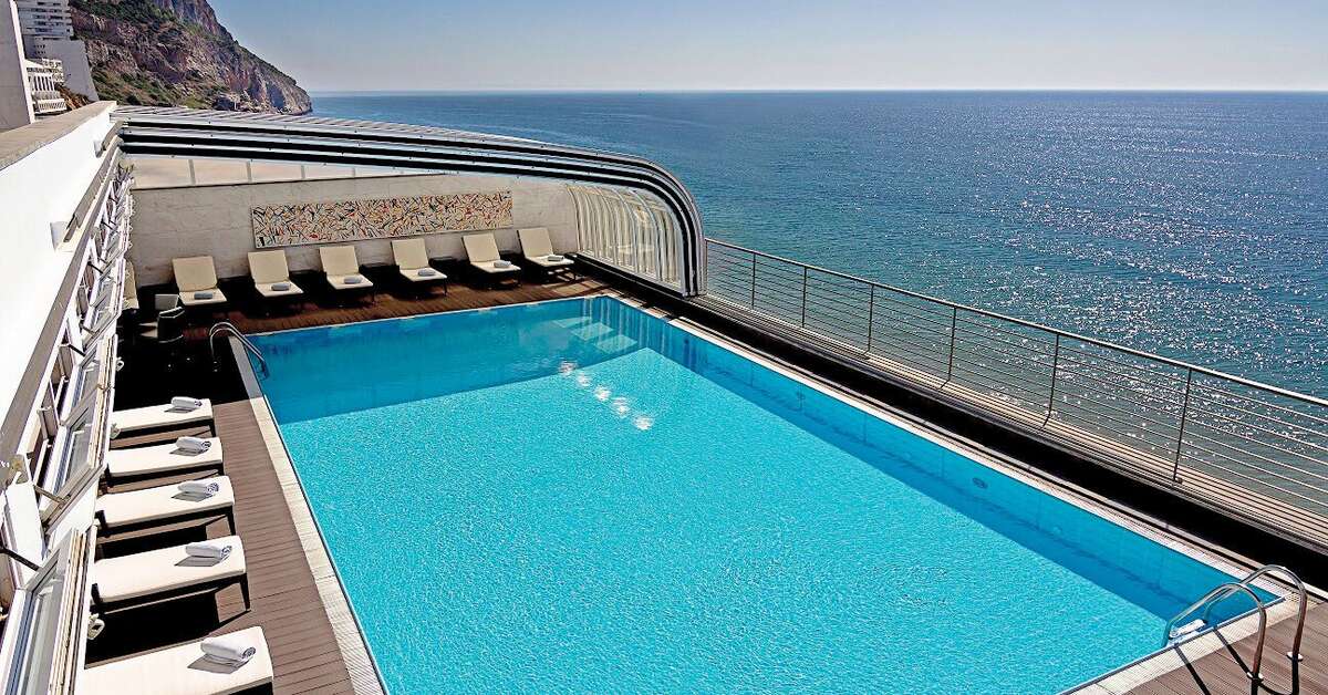 Een foto van het zwembad bij Sana Sesimbra Hotel