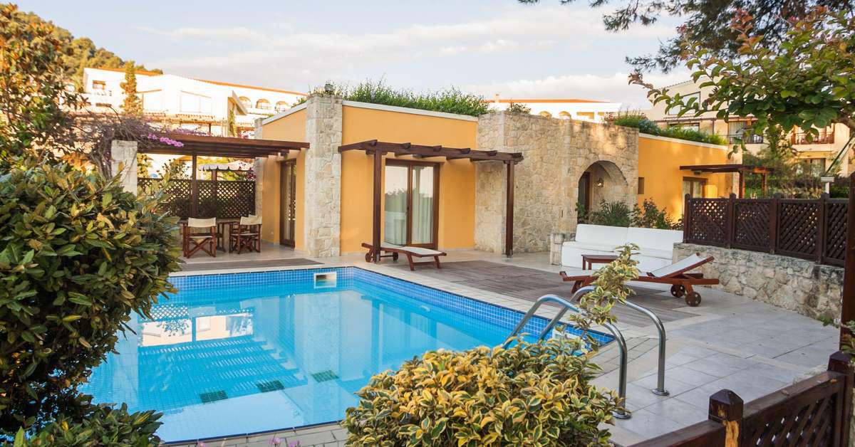 Een foto van het zwembad bij Hotel Aegean Melathron Thalasso & Spa