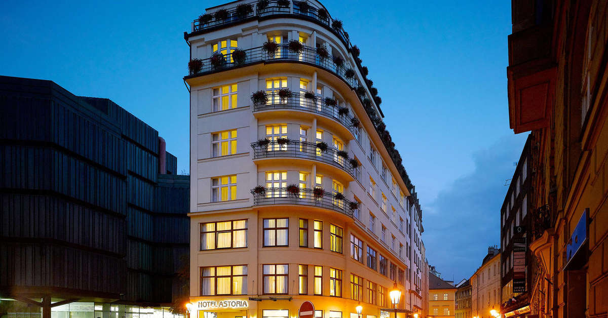 Een foto van de buitenkant van Hotel Astoria