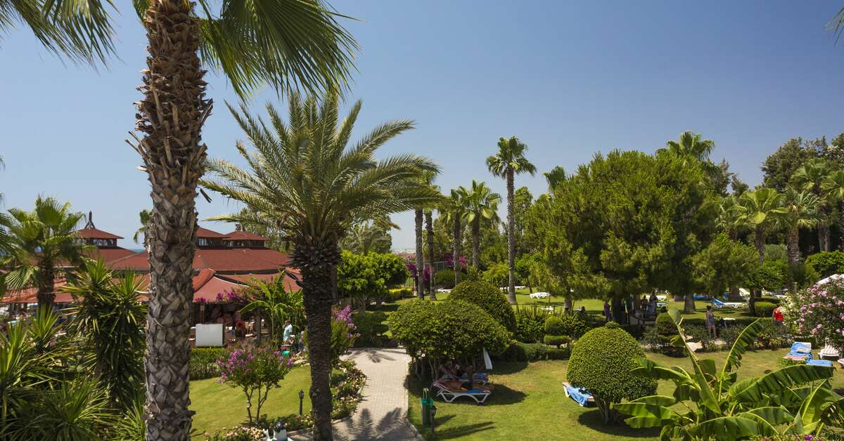 Een foto van het terras bij Terrace Beach Resort