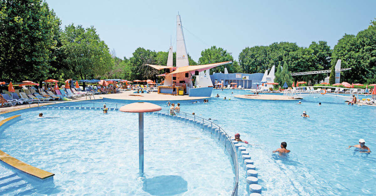 Een foto van het zwembad bij PrimaSol Ralitsa Aqua Club