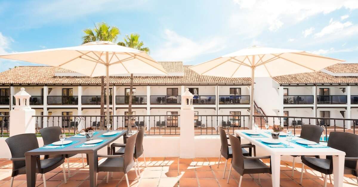 Een foto van het terras bij Hotel Diana Park