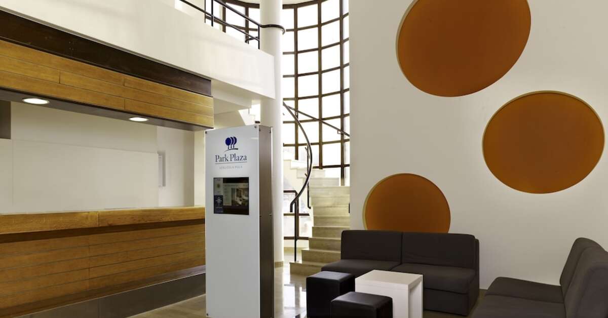 Een foto van het interieur van Park Plaza Verudela Pula