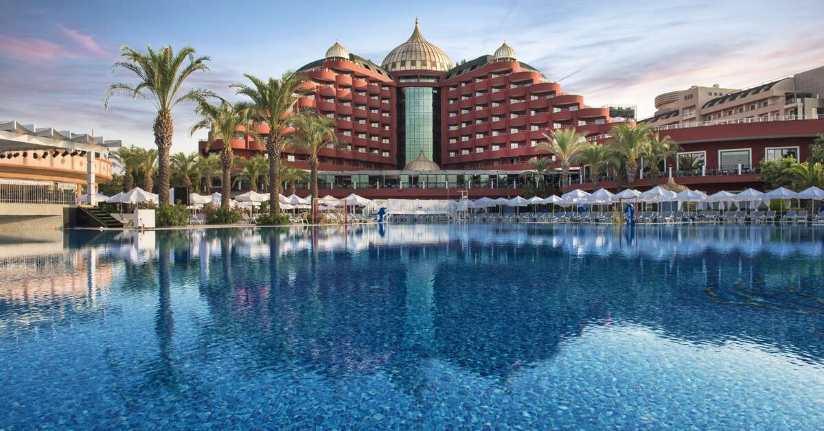 Een foto van het zwembad bij Delphin Palace Hotel