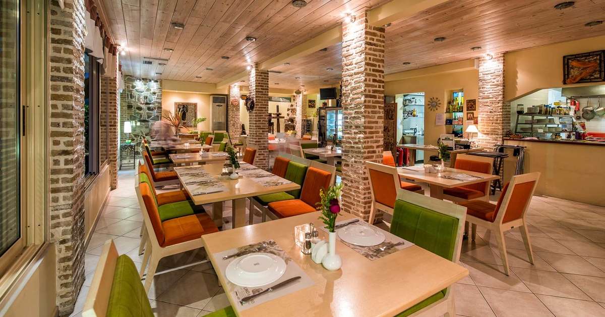 Een foto van de faciliteiten bij Koukounaria Hotel & Suites
