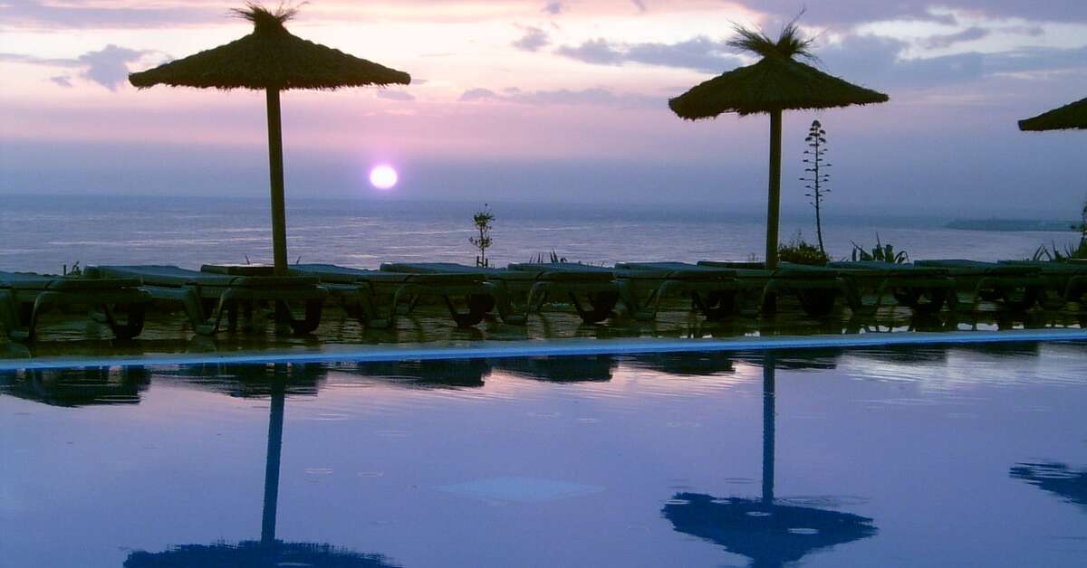 Ein Foto vom Pool im Hotel Garbi Costa Luz