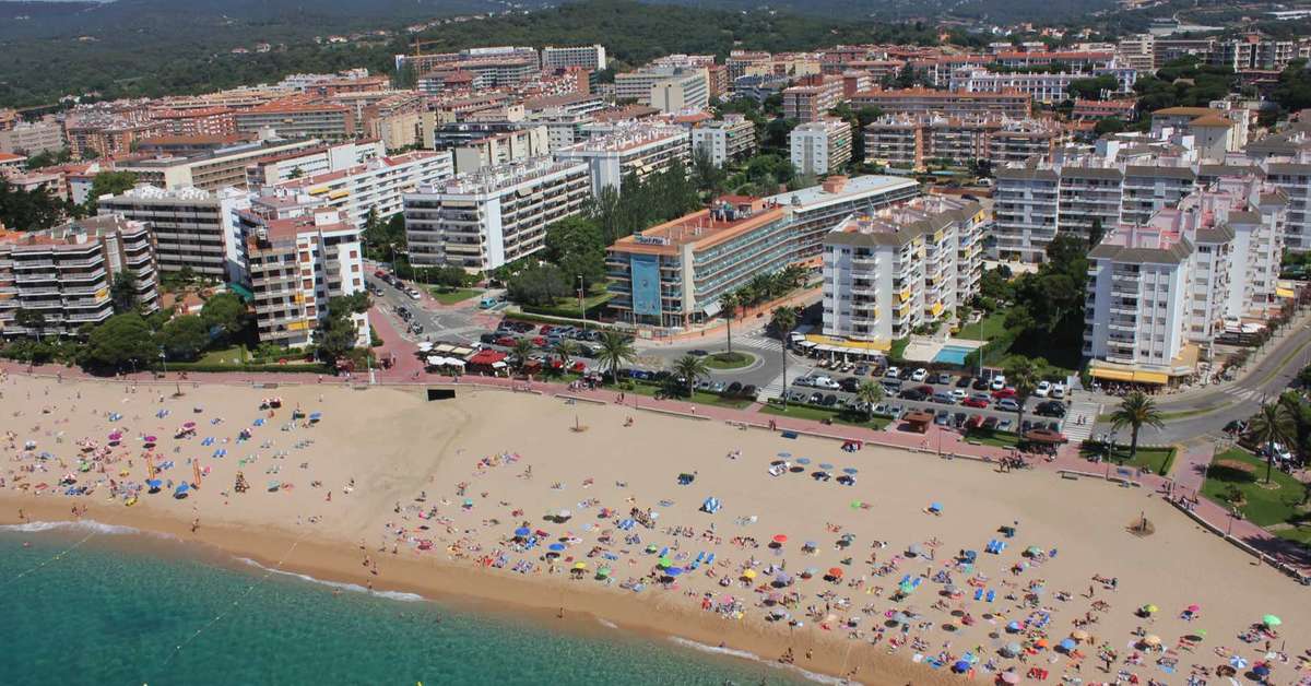 Een foto van de buitenkant van Hotel Surf-Mar by Samba Hotels