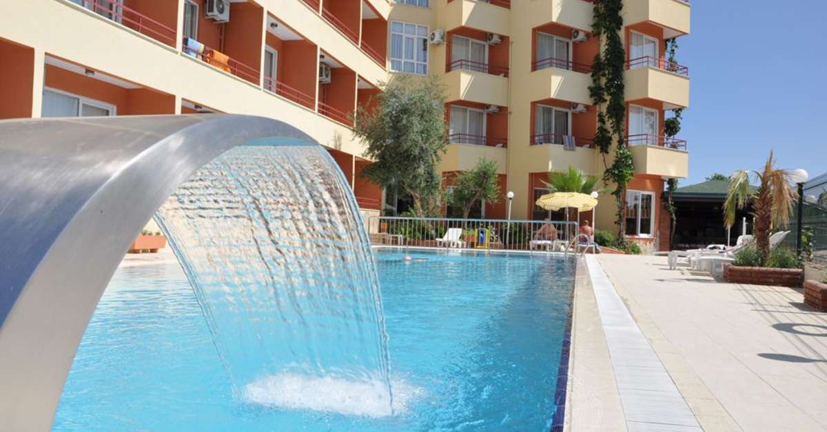 Een foto van het zwembad bij Kervan Hotel
