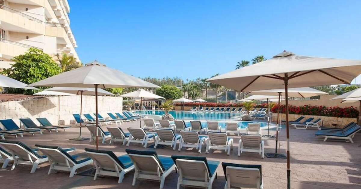 Een foto van het terras bij Ole Tropical Tenerife