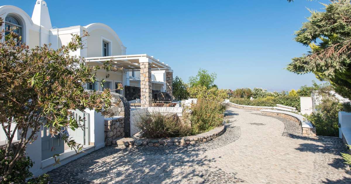 Een foto van de buitenkant van Secret Earth Santorini