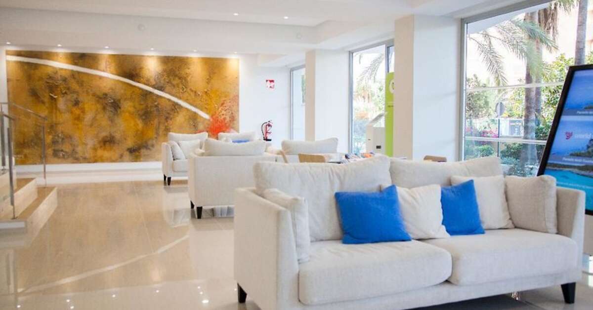 Een foto van het interieur van Globales Panama