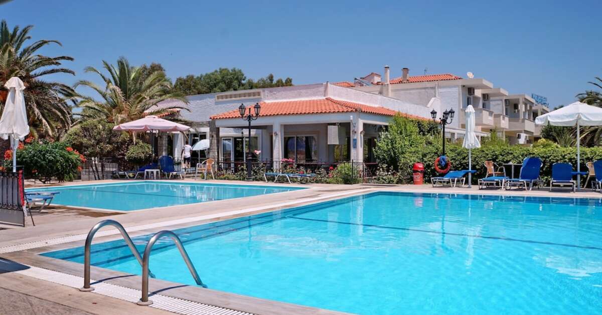 Ein Foto vom Pool im Hotel Kalloni Bay