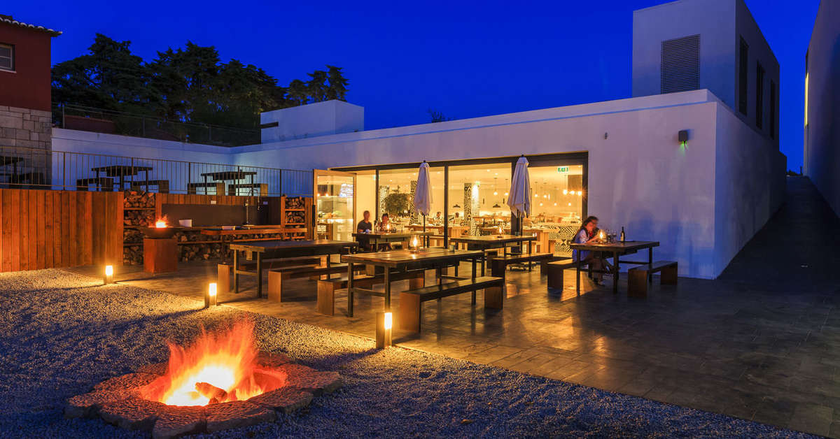 Een foto van de buitenkant van Santiago Hotel Cooking & Nature