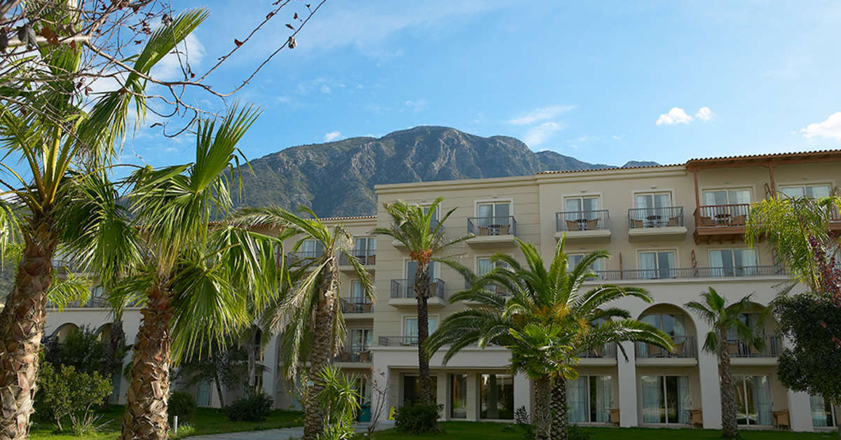 Een foto van de buitenkant van Grecotel Filoxenia Hotel