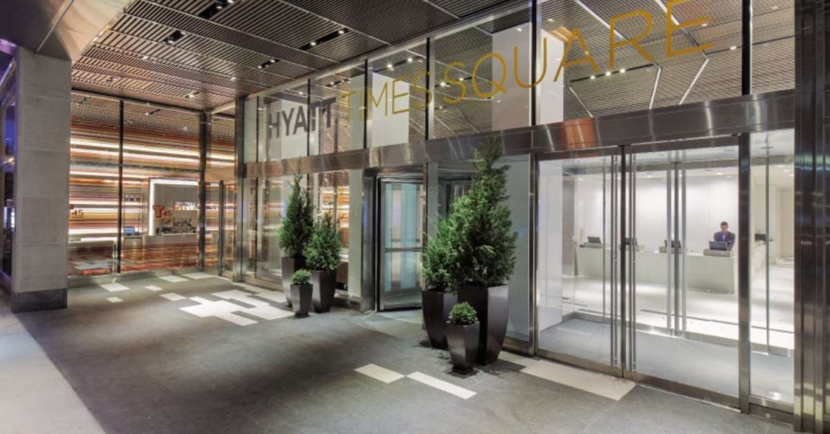 Ein Foto Fifty Hotel & Suites by Affinia