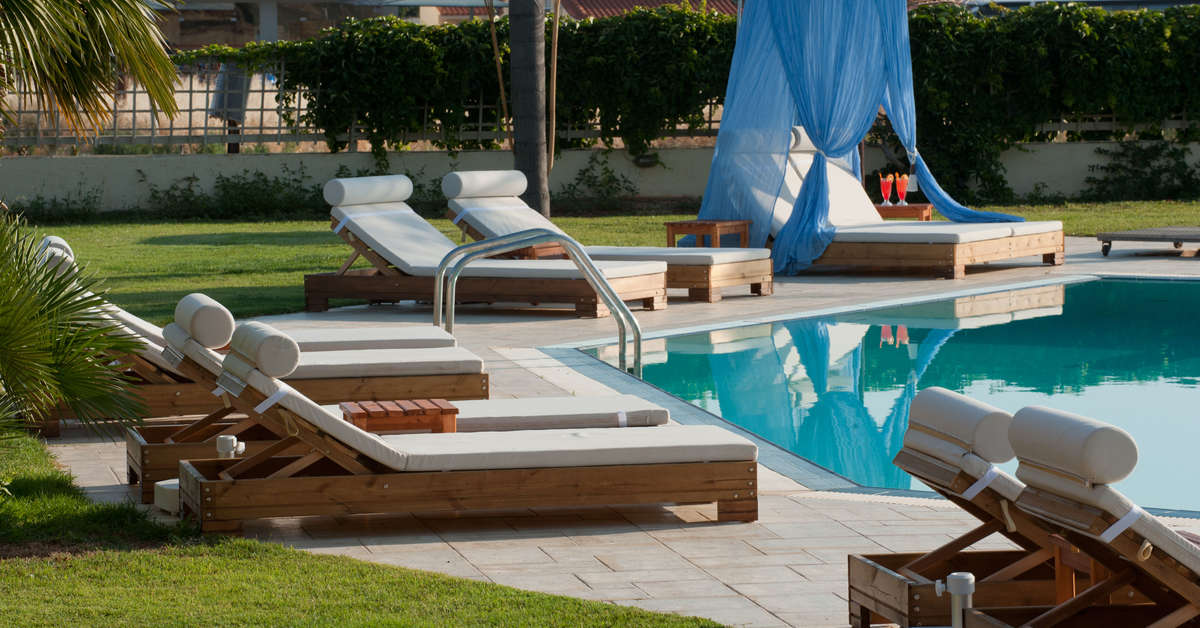 Een foto van het zwembad bij Socrates Hotel Malia Beach