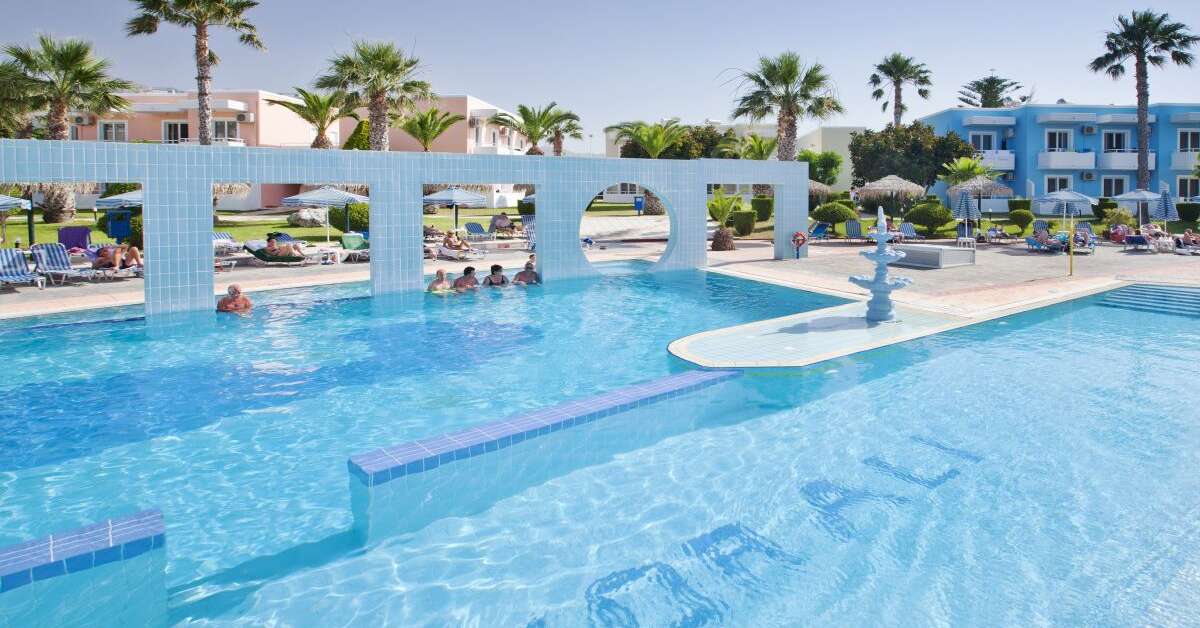 Een foto van het zwembad bij Corali Hotel & Village
