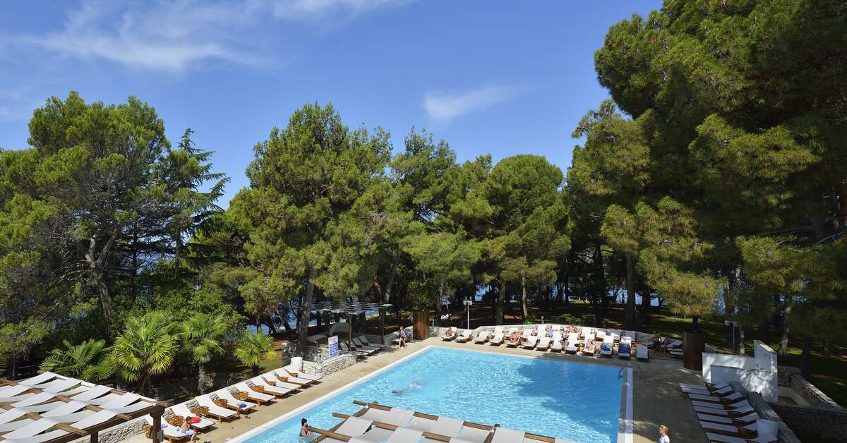 Ein Foto vom Pool im Villa Galijot Plava Laguna