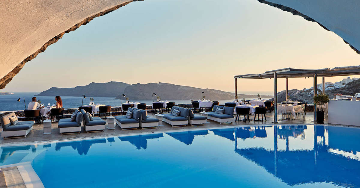 Een foto van het zwembad bij Canaves Oia Suites