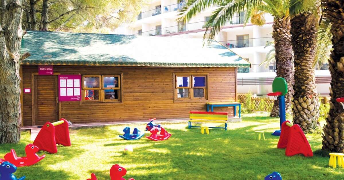 Een foto van het terras bij Paloma Pasha Resort
