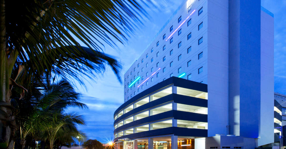 Een foto van de buitenkant van Aloft Cancun Hotel