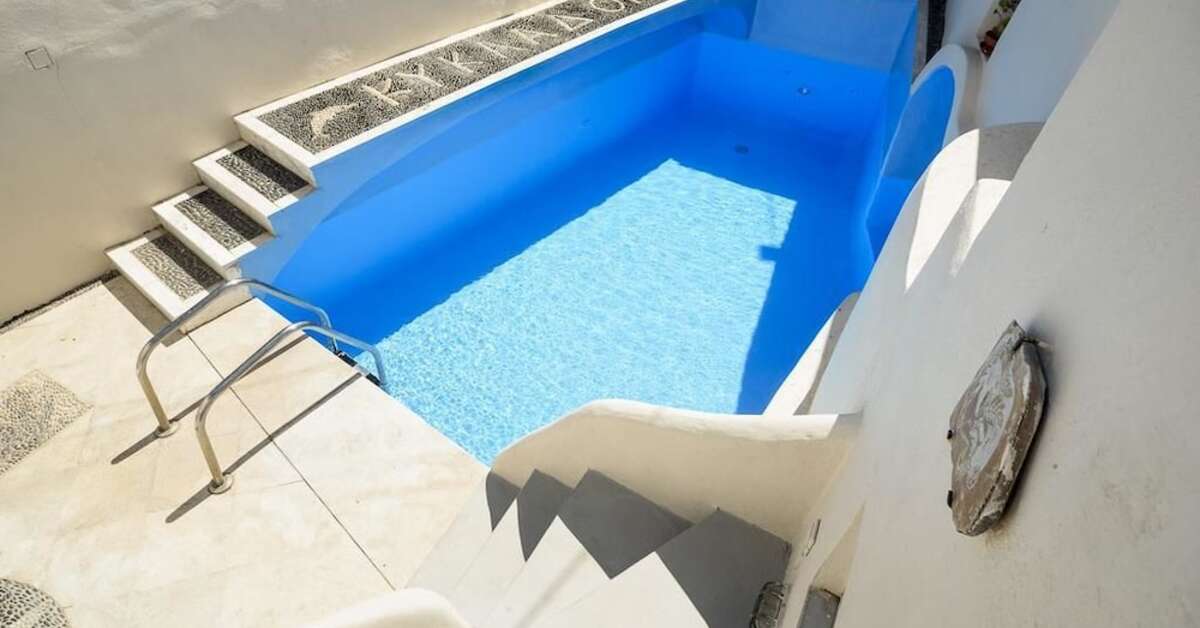 Een foto van het zwembad bij Kykladonisia